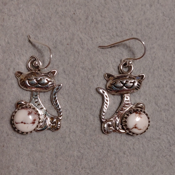Sterling Silver Cat Earrings With Wild Horse Jasper Stones - Picture 2 of 5